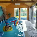 Mysliwska Dom 10-osobowy Ze Strefa Basenowa W Miejscowosci Niedaleko Zatoru I Energylandii *