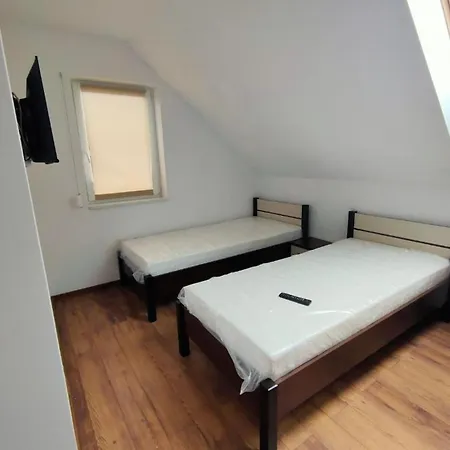 Mysliwska: Chocznia Retreat With Pool Near Zator And Energylandia Apartment *