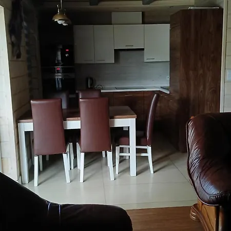 Apartment Mysliwska: Chocznia Retreat With Pool Near Zator And Energylandia *