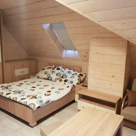 Mysliwska: Chocznia Retreat With Pool Near Zator And Energylandia Apartment Wadowice